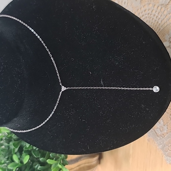 Elegant 925 Silver Necklace - Picture 2 of 5
